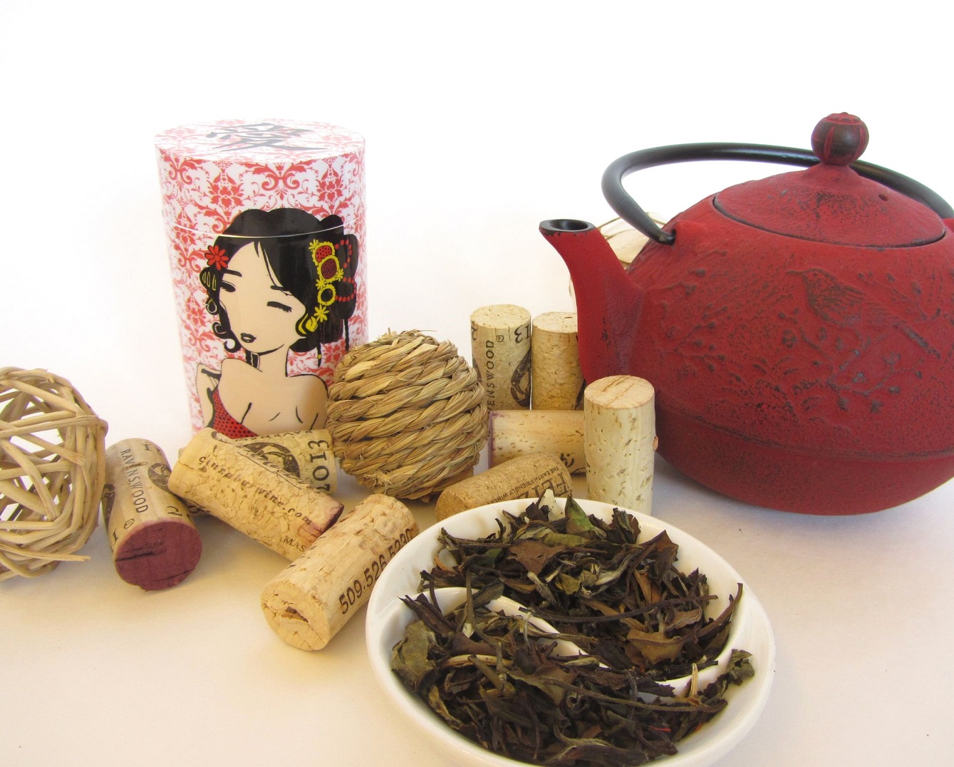 tea-and-tin-geisha-and-champagne-raspberry-white-tea
